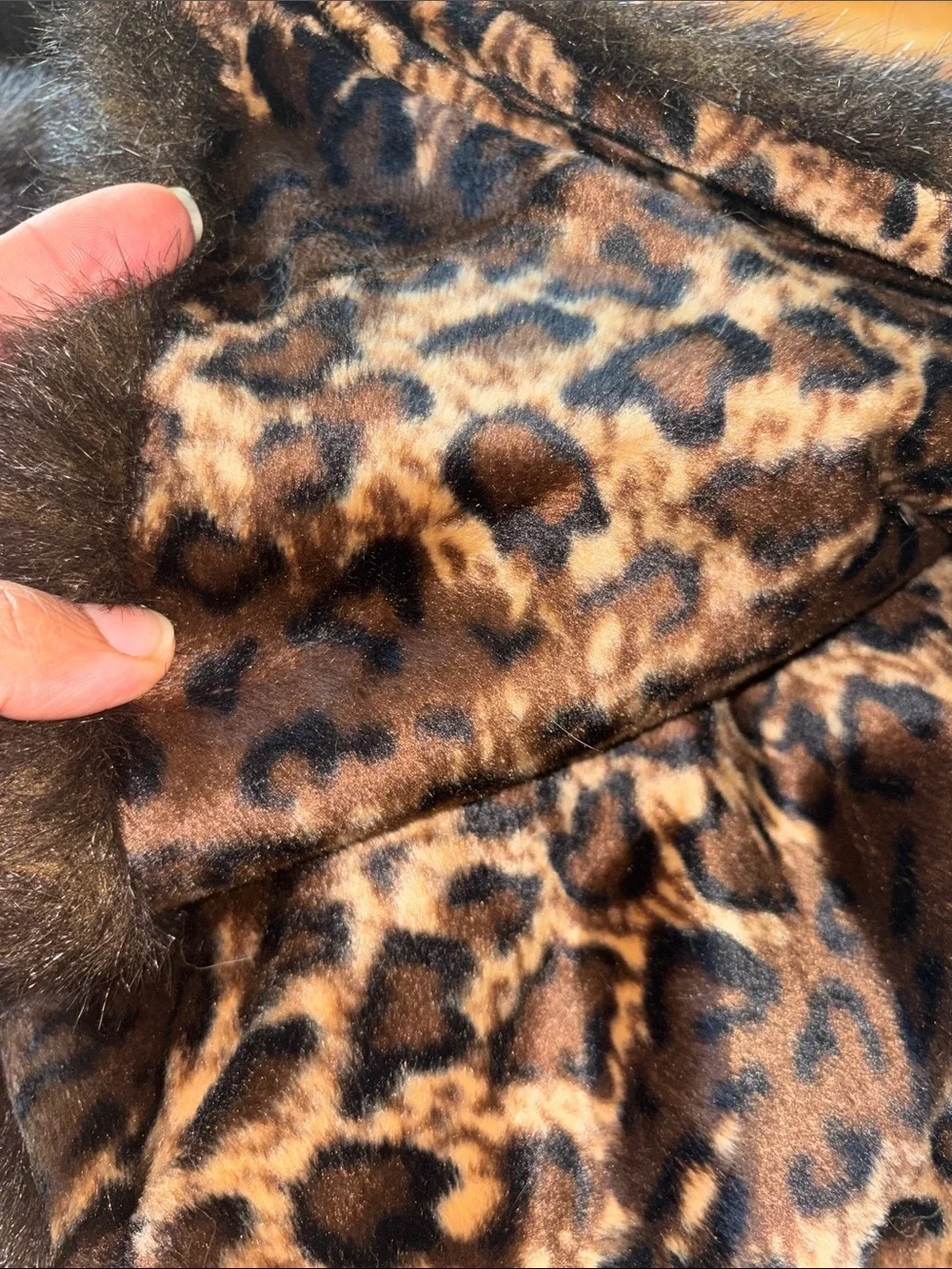 🆕 Luxury Faux Fur Throw Blanket in Dark Brown with Leopard Trim